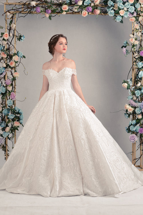 PEACOCK LOVERS LACE ART SATIN WEDDING DRESS
